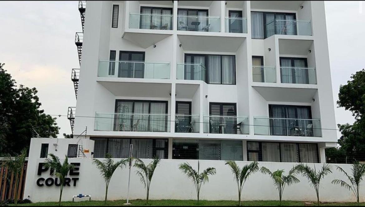 The Pine Court Apartment Accra Exterior photo