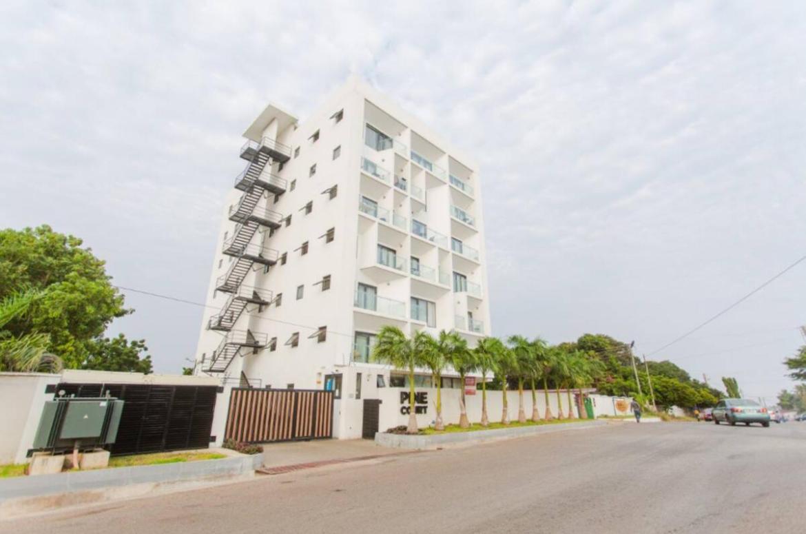 The Pine Court Apartment Accra Exterior photo